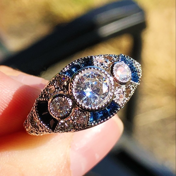 A 925 Sterling Art Deco Blue and White Sapphire Ring - Picture 13 of 16